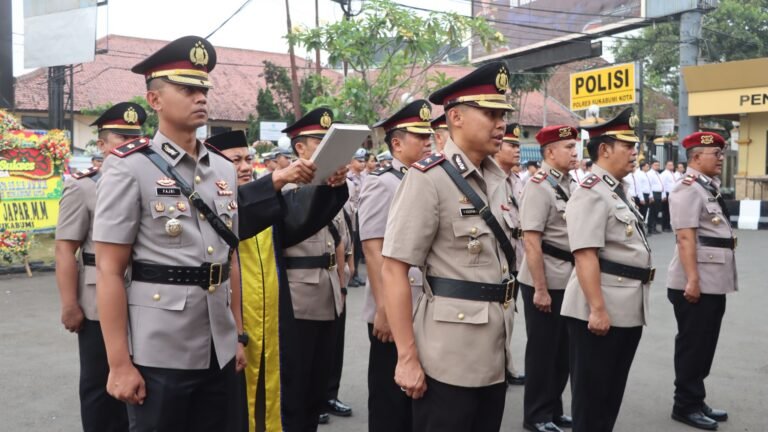 Sejumlah jabatan strategis Polres Sukabumi Kota berganti, termasuk Wakapolres, Kasat Narkoba, dan 4 Kapolsek.