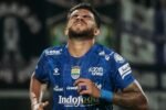 Berguinho Persib Madura