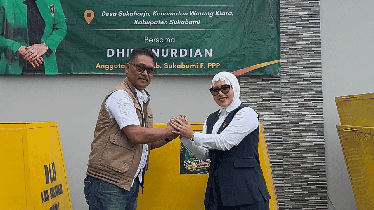 Dilla Nurdian Serahkan 13 Piramida Sampah untuk Warga Sukaharja Sukabumi, Dorong Kepedulian Lingkungan