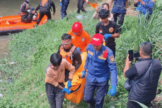 Sempat Tenggelam usai Ceburkan Diri ke Sungai Cicatih Sukabumi, Pria yang Diduga Curi HP Ditemukan Tewas