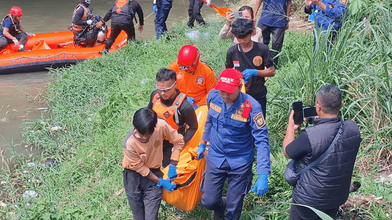 Sempat Tenggelam usai Ceburkan Diri ke Sungai Cicatih Sukabumi, Pria yang Diduga Curi HP Ditemukan Tewas