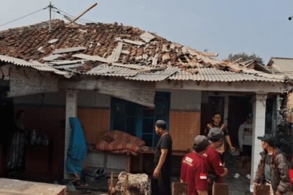 Diterjang Cuaca Ekstrem, 35 Rumah Warga Nyangkowek Cicurug Sukabumi Alami Kerusakan