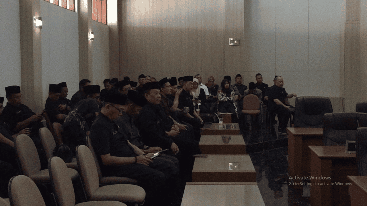 Satpol PP Sukabumi Ikuti Rapat Paripurna DPRD Pembahasan Perubahan Susunan Perangkat Daerah