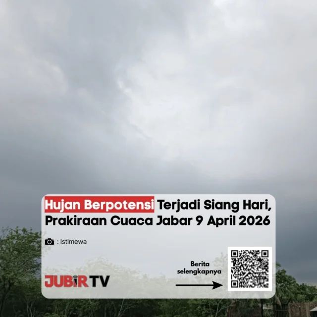 Siang hari berpotensi hujan, jangan lengah ya ☔

Prakiraan cuaca Jawa Barat pada 9 April 2026 menunjukkan kondisi pagi hingga siang cenderung berawan, namun berpotensi hujan di sejumlah wilayah saat siang hingga sore hari.

Suhu udara diperkirakan berkisar di angka 21–30 derajat celcius dengan kelembapan cukup tinggi, khas masa peralihan musim 🌦️ 

Bahkan, BMKG juga mengingatkan adanya potensi hujan sedang hingga lebat di beberapa wilayah, jadi tetap waspada ya! 

Menurut kamu, cuaca kayak gini bikin aktivitas lancar atau malah jadi ribet? 👇

📌 𝐈𝐧𝐟𝐨 𝐥𝐞𝐧𝐠𝐤𝐚𝐩𝐧𝐲𝐚 𝐜𝐞𝐤 𝐝𝐢 𝐬𝐭𝐨𝐫𝐲 & 𝐬𝐨𝐫𝐨𝐭𝐚𝐧

#jubirtv #jubirtvnewscom #cuacajabar #prakiraancuaca #bmkg #jawabarat #cuacahariini #infocuaca #hujan #beritaterkini