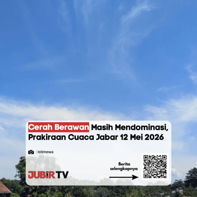 Prakiraan cuaca Jawa Barat pada Selasa 12 Mei 2026 masih didominasi kondisi cerah berawan hingga berawan di sejumlah wilayah, termasuk Sukabumi. Namun, hujan ringan berpotensi turun pada siang hingga sore hari.

Masyarakat tetap diimbau waspada terhadap perubahan cuaca mendadak saat beraktivitas di luar ruangan.

Menurut kamu, cuaca belakangan ini lebih sering panas atau malah hujan tiba-tiba?

📌 𝐈𝐧𝐟𝐨 𝐥𝐞𝐧𝐠𝐤𝐚𝐩𝐧𝐲𝐚 𝐜𝐞𝐤 𝐝𝐢 𝐬𝐭𝐨𝐫𝐲 & 𝐬𝐨𝐫𝐨𝐭𝐚𝐧

#jubirtv #jubirtvnewscom #cuacajabar #sukabumi #prakiraancuaca #beritasukabumi #jawabarat