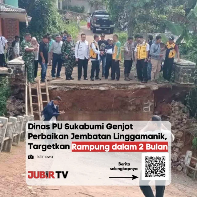 Perbaikan Jembatan Linggamanik di Jampangtengah mulai dikebut.

Dinas PU Kabupaten Sukabumi menargetkan proses pembangunan bisa selesai dalam waktu sekitar 2 hingga 2,5 bulan, setelah seluruh tahapan perencanaan dan administrasi rampung. 

Saat ini, proses perencanaan ditargetkan selesai dalam waktu sekitar satu minggu, sebelum masuk ke tahap konstruksi yang diperkirakan memakan waktu sekitar satu bulan. 

Jembatan ini sebelumnya ambruk akibat luapan Sungai Cikurutug dan menjadi akses penting penghubung antar wilayah, sehingga percepatan perbaikan jadi prioritas agar aktivitas warga bisa kembali normal. 

Selama proses perbaikan, warga masih diarahkan menggunakan jalur alternatif dan akses sementara yang sudah disiapkan.

Semoga pengerjaan berjalan lancar dan bisa segera kembali digunakan masyarakat.

📌 𝐈𝐧𝐟𝐨 𝐥𝐞𝐧𝐠𝐤𝐚𝐩𝐧𝐲𝐚 𝐜𝐞𝐤 𝐝𝐢 𝐬𝐭𝐨𝐫𝐲 & 𝐬𝐨𝐫𝐨𝐭𝐚𝐧

#jubirtv #jubirtvnewscom #sukabumi #jampangtengah #jembatan #infrastruktur #perbaikan #bencanadaerah #jawabarat #beritaterkini