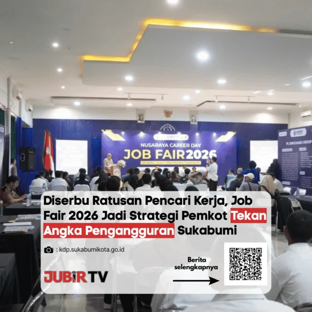 Job Fair 2026 di Kota Sukabumi diserbu ribuan pencari kerja.

Sejak pagi, pelamar memadati lokasi untuk mencari peluang kerja dari puluhan perusahaan yang membuka rekrutmen langsung. Antusiasme tinggi ini menunjukkan kebutuhan kerja yang masih besar di masyarakat. 

Kegiatan ini jadi salah satu strategi Pemkot Sukabumi untuk menekan angka pengangguran, dengan menghadirkan berbagai lowongan dari sektor industri hingga peluang kerja ke luar negeri. 

Harapannya, semakin banyak warga yang bisa terserap dan mendapatkan pekerjaan.

📌 𝐈𝐧𝐟𝐨 𝐥𝐞𝐧𝐠𝐤𝐚𝐩𝐧𝐲𝐚 𝐜𝐞𝐤 𝐝𝐢 𝐬𝐭𝐨𝐫𝐲 & 𝐬𝐨𝐫𝐨𝐭𝐚𝐧

#jubirtv #jubirtvnewscom #sukabumi #jawabarat #jobfair #lowongankerja #pengangguran #disnaker #beritaterkini

@pemkotsukabumi_