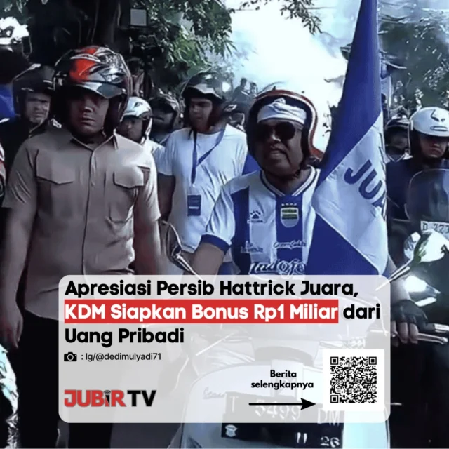 Dedi Mulyadi Siapkan Bonus Rp1 Miliar untuk Persib Bandung! ⚽️💰🐯

Apresiasi luar biasa diberikan atas keberhasilan Persib Bandung mencatatkan hattrick gelar juara! Kang Dedi Mulyadi (KDM) menyatakan siap memberikan bonus sebesar Rp1 miliar yang bersumber dari uang pribadi sebagai bentuk penghargaan atas prestasi gemilang Pangeran Biru.

Bonus ini diberikan sebagai wujud kebanggaan dan dukungan bagi para pemain yang telah berjuang membawa kebanggaan bagi Jawa Barat. Semoga menjadi tambahan motivasi untuk terus berprestasi di musim-musim berikutnya! 👇

📌 𝐈𝐧𝐟𝐨 𝐥𝐞𝐧𝐠𝐤𝐚𝐩𝐧𝐲𝐚 𝐜𝐞𝐤 𝐝𝐢 𝐬𝐭𝐨𝐫𝐲 & 𝐬𝐨𝐫𝐨𝐭𝐚𝐧

#jubirtv #jubirtvnewscom #persib #persibjuara #dedimulyadi #kdm #bobotoh #persibbandung #beritabola #ligaindonesia #kabarbola #maungbandung