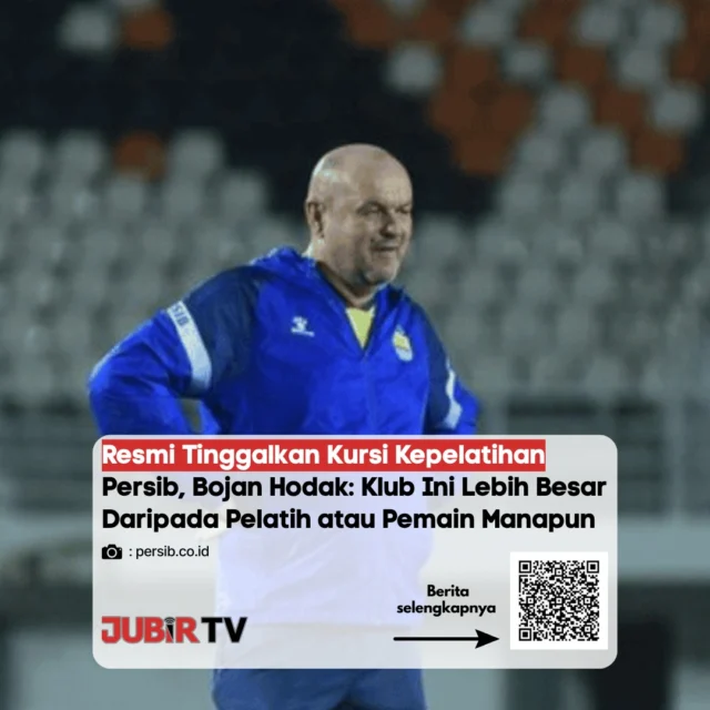 Resmi: Bojan Hodak Tinggalkan Kursi Kepelatihan Persib 🔵⚽
Kabar mengejutkan datang dari dunia sepak bola tanah air, Bojan Hodak resmi meninggalkan posisinya sebagai pelatih kepala Persib Bandung. Dalam pernyataan perpisahannya, Hodak menegaskan rasa hormatnya kepada klub dengan menyatakan bahwa "Klub ini lebih besar daripada pelatih atau pemain mana pun."

Keputusan ini menjadi penutup babak baru bagi perjalanan sang pelatih bersama Maung Bandung. Terima kasih atas dedikasinya selama ini!

📌 𝐈𝐧𝐟𝐨 𝐥𝐞𝐧𝐠𝐤𝐚𝐩𝐧𝐲𝐚 𝐜𝐞𝐤 𝐝𝐢 𝐬𝐭𝐨𝐫𝐲 & 𝐬𝐨𝐫𝐨𝐭𝐚𝐧

#jubirtv #jubirtvnewscom #persib #bojanhodak #maungbandung #liga1 #beritabola #persibbandung #sepakbolaindonesia