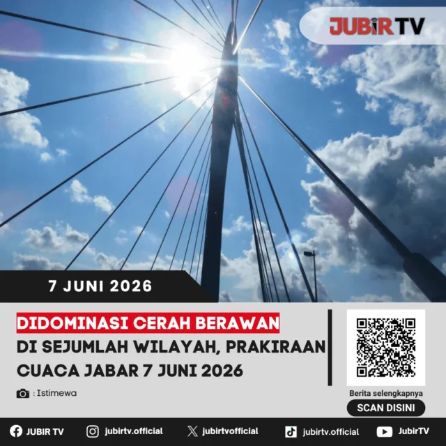 Memasuki hari Minggu, 7 Juni 2026, Badan Meteorologi, Klimatologi, dan Geofisika (BMKG) merilis prakiraan cuaca untuk wilayah Jawa Barat. Secara umum, kondisi cuaca di berbagai daerah diprediksi didominasi oleh cuaca cerah berawan hingga berawan sepanjang hari. Kondisi ini diharapkan memberikan kenyamanan bagi masyarakat yang menghabiskan waktu libur akhir pekan dengan berbagai aktivitas di luar ruangan. Meskipun cuaca terpantau bersahabat, masyarakat tetap diimbau untuk selalu memantau informasi cuaca terkini melalui kanal resmi BMKG guna mengantisipasi perubahan cuaca lokal yang sewaktu-waktu dapat terjadi.

📌 𝐈𝐧𝐟𝐨 𝐥𝐞𝐧𝐠𝐤𝐚𝐩𝐧𝐲𝐚 𝐜𝐞𝐤 𝐝𝐢 𝐬𝐭𝐨𝐫𝐲 & 𝐬𝐨𝐫𝐨𝐭𝐚𝐧

#jubirtv #jubirtvnewscom #prakiraancuaca #bmkg #jawabarat #infojabar #cuacahariini #cerahberawan #akhirpekan #infocuaca #beritaterkini