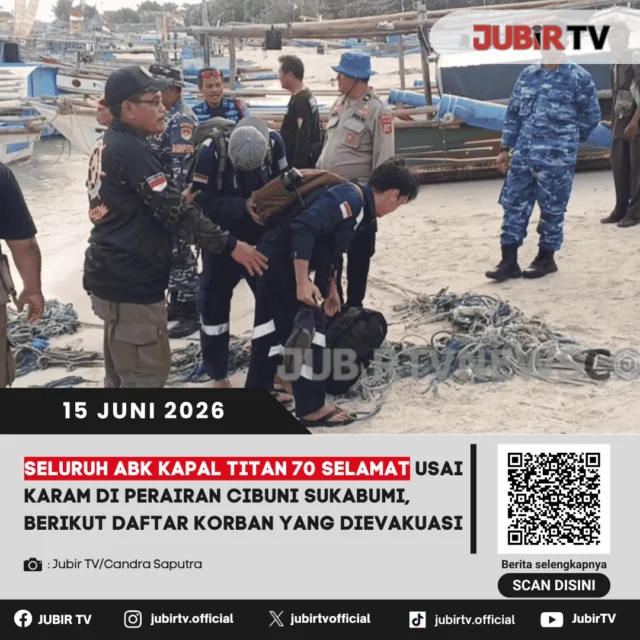Seluruh anak buah kapal (ABK) Kapal Titan 70 berhasil diselamatkan setelah kapal pengangkut batu bara tersebut karam di Perairan Cibuni, Kecamatan Tegalbuleud, Kabupaten Sukabumi. Sebanyak 16 orang, termasuk nahkoda, dievakuasi oleh kapal nelayan KM Dede Putra yang kebetulan melintas di sekitar lokasi kejadian.

Para korban kemudian dibawa menuju daratan Ujunggenteng untuk mendapatkan penanganan lebih lanjut. Hingga saat ini, penyebab pasti tenggelamnya Kapal Titan 70 masih dalam penyelidikan pihak terkait. Peristiwa ini menjadi pengingat bagi seluruh pelaku pelayaran untuk selalu meningkatkan kewaspadaan terhadap kondisi cuaca dan keselamatan di laut.

📌 𝐈𝐧𝐟𝐨 𝐥𝐞𝐧𝐠𝐤𝐚𝐩𝐧𝐲𝐚 𝐜𝐞𝐤 𝐝𝐢 𝐬𝐭𝐨𝐫𝐲 & 𝐬𝐨𝐫𝐨𝐭𝐚𝐧

#jubirtv #jubirtvnewscom #kapalkaram #titan70 #abkselamat #tegalbuleud #cibuni #sukabumi #beritasukabumi #jawabarat #evakuasi #perairansukabumi