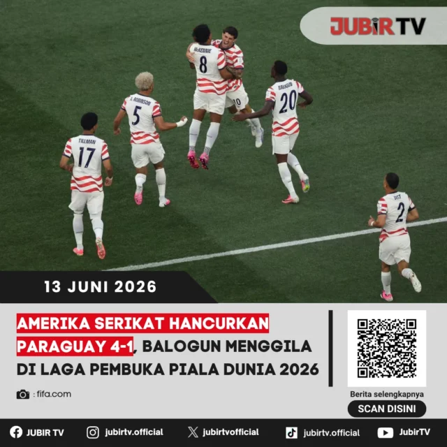 Amerika Serikat tampil menggila saat membungkam Paraguay 4-1 pada laga pembuka Grup D Piala Dunia 2026. Folarin Balogun menjadi bintang kemenangan tuan rumah setelah mencetak dua gol, sementara satu gol lainnya tercipta dari gol bunuh diri Damian Bobadilla dan ditutup oleh Gio Reyna di penghujung laga.

Kemenangan telak ini menjadi awal sempurna bagi skuad Mauricio Pochettino di hadapan pendukung sendiri. Selain mengamankan tiga poin penting, hasil tersebut juga mencatatkan sejarah baru sebagai salah satu kemenangan terbesar Amerika Serikat di ajang Piala Dunia.

📌 𝐈𝐧𝐟𝐨 𝐥𝐞𝐧𝐠𝐤𝐚𝐩𝐧𝐲𝐚 𝐜𝐞𝐤 𝐝𝐢 𝐬𝐭𝐨𝐫𝐲 & 𝐬𝐨𝐫𝐨𝐭𝐚𝐧

#jubirtv #jubirtvnewscom #pialadunia2026 #amerikaserikat #paraguay #folarinbalogun #christianpulisic #gioreyna #fifaworldcup #hasilpertandingan #beritabola #worldcup2026