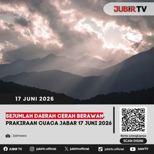 BMKG memprakirakan sebagian besar wilayah Jawa Barat akan didominasi cuaca cerah berawan pada Rabu, 17 Juni 2026. Meski demikian, masyarakat tetap diimbau waspada terhadap perubahan cuaca yang dapat terjadi secara lokal di sejumlah daerah.

Wilayah mana saja yang diprediksi cerah berawan dan adakah potensi hujan di daerah tertentu?

📌 𝐈𝐧𝐟𝐨 𝐥𝐞𝐧𝐠𝐤𝐚𝐩𝐧𝐲𝐚 𝐜𝐞𝐤 𝐝𝐢 𝐬𝐭𝐨𝐫𝐲 & 𝐬𝐨𝐫𝐨𝐭𝐚𝐧

#jubirtv #jubirtvnewscom #cuacajabar #prakiraancuaca #bmkg #cuacahariini #jawabarat #cerahberawan #infocuaca #beritajabar #cuacaterkini #infoterkini
