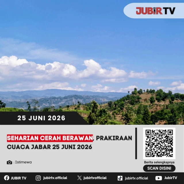 Cuaca di sejumlah wilayah Jawa Barat diperkirakan didominasi kondisi cerah hingga cerah berawan sepanjang Kamis, 25 Juni 2026. Kondisi ini menjadi kabar baik bagi masyarakat yang beraktivitas di luar ruangan, meski tetap perlu mewaspadai potensi perubahan cuaca di beberapa daerah pada waktu tertentu.

Bagaimana prakiraan cuaca lengkap di berbagai wilayah Jawa Barat hari ini, termasuk suhu udara dan potensi hujan?

📌 𝐈𝐧𝐟𝐨 𝐥𝐞𝐧𝐠𝐤𝐚𝐩𝐧𝐲𝐚 𝐜𝐞𝐤 𝐝𝐢 𝐬𝐭𝐨𝐫𝐲 & 𝐬𝐨𝐫𝐨𝐭𝐚𝐧

#jubirtv #jubirtvnewscom #jawabarat #cuacajabar #prakiraancuaca #bmkg #infocuaca #cuacahariini #beritajabar #cuacacerah #jawabarathariini #infojabar