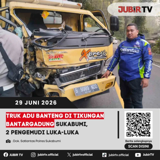 Kecelakaan adu banteng melibatkan dua truk terjadi di tikungan Jalan Raya Bantargadung, Kabupaten Sukabumi. Benturan keras mengakibatkan kedua pengemudi mengalami luka-luka dan harus dilarikan ke puskesmas untuk mendapatkan perawatan medis. 

Insiden ini juga menyebabkan kerusakan parah pada kedua kendaraan dan sempat menarik perhatian warga yang membantu proses evakuasi di lokasi. Bagaimana kronologi kecelakaan tersebut dan apa penyebabnya?

📌 𝐈𝐧𝐟𝐨 𝐥𝐞𝐧𝐠𝐤𝐚𝐩𝐧𝐲𝐚 𝐜𝐞𝐤 𝐝𝐢 𝐬𝐭𝐨𝐫𝐲 & 𝐬𝐨𝐫𝐨𝐭𝐚𝐧

#jubirtv #jubirtvnewscom #sukabumi #bantargadung #kecelakaan #truk #adubanteng #lakalantas #beritasukabumi #jawabarat #peristiwa #infolokal