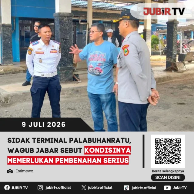🚌 Kondisi Terminal Palabuhanratu menjadi sorotan usai Wakil Gubernur Jawa Barat melakukan inspeksi mendadak. Hasilnya, sejumlah fasilitas dinilai masih memerlukan pembenahan serius agar pelayanan kepada masyarakat lebih optimal.

Mulai dari kondisi aspal, atap bangunan, drainase, hingga penataan area terminal menjadi beberapa aspek yang mendapat perhatian. Pembenahan ini diharapkan dapat menciptakan terminal yang lebih aman, nyaman, bersih, dan representatif bagi masyarakat maupun pengguna transportasi umum.

📌 𝐈𝐧𝐟𝐨 𝐥𝐞𝐧𝐠𝐤𝐚𝐩𝐧𝐲𝐚 𝐜𝐞𝐤 𝐝𝐢 𝐬𝐭𝐨𝐫𝐲 & 𝐬𝐨𝐫𝐨𝐭𝐚𝐧

#jubirtv #jubirtvnewscom #palabuhanratu #terminalpalabuhanratu #sukabumi #jawabarat #transportasi #infrastruktur #wagubjabar #beritasukabumi