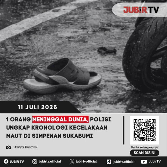 Kecelakaan maut terjadi di Jalan Raya Kiara Dua, tepatnya di Desa Kertajaya, Kecamatan Simpenan, Kabupaten Sukabumi, Jumat (10/7/2026) sore.
Seorang pengendara motor meninggal dunia setelah terlibat kecelakaan dengan sebuah mobil. 

Korban diketahui bernama Umar, warga Kampung Ciengang, Desa Cihaur, Kecamatan Simpenan. Saat kejadian, ia mengendarai sepeda motor Yamaha Vixion bernomor polisi F 4924 OJ dengan arah perjalanan dari Simpenan menuju Palabuhanratu.

📌 𝐈𝐧𝐟𝐨 𝐥𝐞𝐧𝐠𝐤𝐚𝐩𝐧𝐲𝐚 𝐜𝐞𝐤 𝐝𝐢 𝐬𝐭𝐨𝐫𝐲 & 𝐬𝐨𝐫𝐨𝐭𝐚𝐧

#jubirtv #jubirtvnewscom #lakalantas #kecelakaan #simpenan