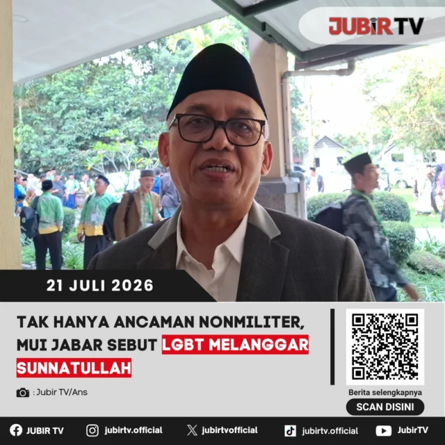 📢 MUI Jawa Barat menegaskan pandangannya bahwa perilaku LGBT bertentangan dengan nilai-nilai agama dan fitrah manusia. Pernyataan tersebut disampaikan dalam konteks pembahasan ancaman nonmiliter serta ajakan untuk memperkuat peran keluarga dan pendidikan dalam menjaga nilai moral di tengah masyarakat.

📌 𝐈𝐧𝐟𝐨 𝐥𝐞𝐧𝐠𝐤𝐚𝐩𝐧𝐲𝐚 𝐜𝐞𝐤 𝐝𝐢 𝐬𝐭𝐨𝐫𝐲 & 𝐬𝐨𝐫𝐨𝐭𝐚𝐧

#jubirtv #jubirtvnewscom #mui #jawabarat #sukabumi #beritasukabumi #ketahanannasional #pendidikankeluarga #beritadaerah #jawabarat