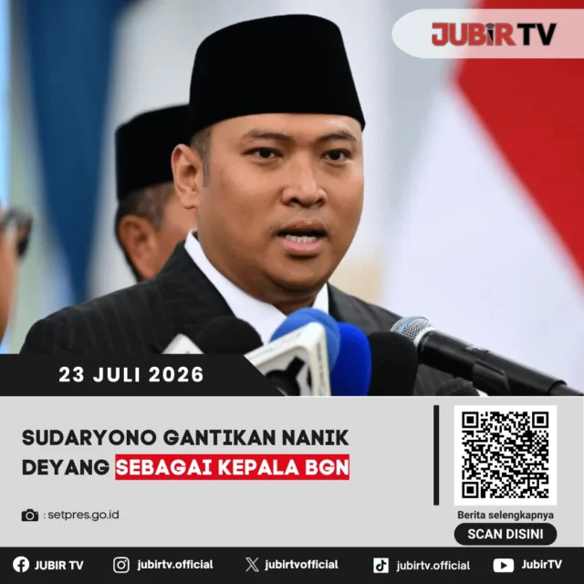 🏛️ Badan Gizi Nasional kini dipimpin Sudaryono. Wakil Menteri Pertanian tersebut resmi ditunjuk menggantikan Nanik S. Deyang untuk melanjutkan berbagai program strategis, termasuk Program Makan Bergizi Gratis. Simak informasi selengkapnya.

📌 𝐈𝐧𝐟𝐨 𝐥𝐞𝐧𝐠𝐤𝐚𝐩𝐧𝐲𝐚 𝐜𝐞𝐤 𝐝𝐢 𝐬𝐭𝐨𝐫𝐲 & 𝐬𝐨𝐫𝐨𝐭𝐚𝐧

#jubirtv #jubirtvnewscom #bgn #sudaryono #makanbergizigratis #prabowo #beritanasional #pemerintah #gizinasional