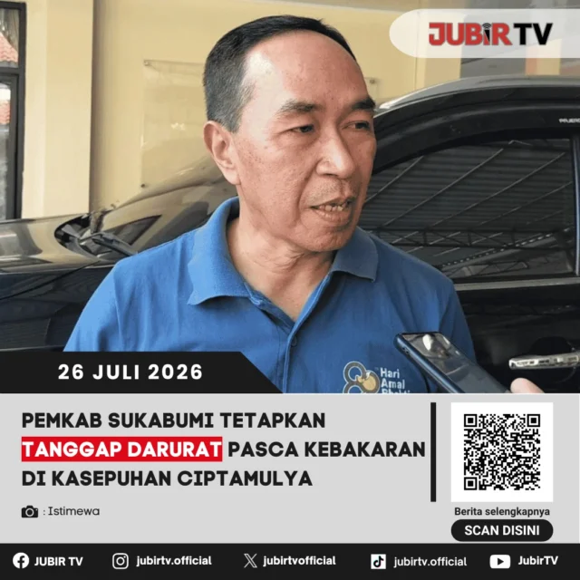🚨 Pemerintah Kabupaten Sukabumi resmi menetapkan status tanggap darurat pascakebakaran di Kasepuhan Ciptamulya. Langkah ini diambil untuk mempercepat penanganan warga terdampak, dengan fokus pada pemenuhan kebutuhan dasar seperti makanan, air bersih, dan tempat pengungsian.

📌 𝐈𝐧𝐟𝐨 𝐥𝐞𝐧𝐠𝐤𝐚𝐩𝐧𝐲𝐚 𝐜𝐞𝐤 𝐝𝐢 𝐬𝐭𝐨𝐫𝐲 & 𝐬𝐨𝐫𝐨𝐭𝐚𝐧

#jubirtv #jubirtvnewscom #kasepuhanciptamulya #cisolok #kabupatensukabumi #tanggapdarurat #kebakaran #bpbd #beritasukabumi #peristiwa