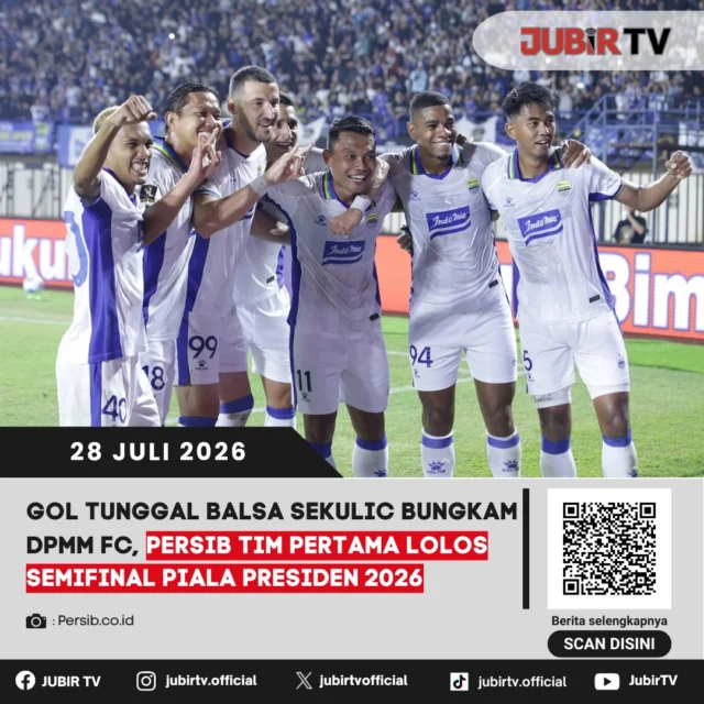 ⚽ Persib Bandung menjadi tim pertama yang memastikan tiket ke semifinal Piala Presiden 2026. Gol tunggal Balsa Sekulic membawa Maung Bandung menundukkan DPMM FC 1-0 sekaligus melanjutkan tren kemenangan sempurna di fase grup.

📌 𝐈𝐧𝐟𝐨 𝐥𝐞𝐧𝐠𝐤𝐚𝐩𝐧𝐲𝐚 𝐜𝐞𝐤 𝐝𝐢 𝐬𝐭𝐨𝐫𝐲 & 𝐬𝐨𝐫𝐨𝐭𝐚𝐧

#jubirtv #jubirtvnewscom #persib #persibbandung #bobotoh #pialapresiden2026 #balsasekulic #maungbandung #sepakbola
