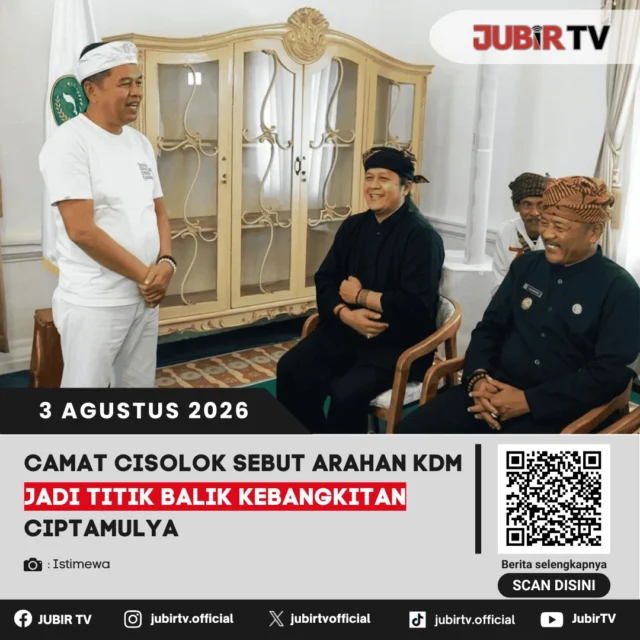 🌱 Camat Cisolok menyebut arahan Gubernur Jawa Barat Dedi Mulyadi (KDM) menjadi titik balik semangat kebangkitan Kampung Adat Ciptamulya pascakebakaran. Dukungan pemerintah dinilai memberi harapan baru bagi proses rehabilitasi dan pembangunan kembali kawasan adat, sekaligus mempercepat pemulihan kehidupan masyarakat terdampak.

📌 𝐈𝐧𝐟𝐨 𝐥𝐞𝐧𝐠𝐤𝐚𝐩𝐧𝐲𝐚 𝐜𝐞𝐤 𝐝𝐢 𝐬𝐭𝐨𝐫𝐲 & 𝐬𝐨𝐫𝐨𝐭𝐚𝐧

#jubirtv #jubirtvnewscom #ciptamulya #cisolok #kdm #kabupatensukabumi #pemulihan #beritasukabumi #jawabarat #kebakaran