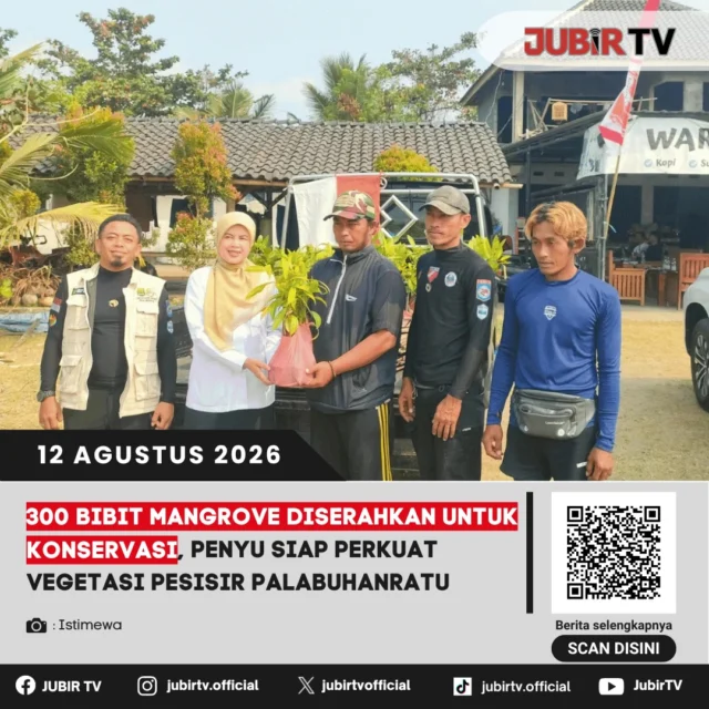 🌱 300 bibit mangrove disiapkan untuk memperkuat konservasi penyu di Palabuhanratu.

Ratusan bibit mangrove diserahkan untuk mendukung pemulihan vegetasi pesisir sekaligus menjaga ekosistem yang menjadi bagian penting bagi kawasan konservasi penyu.

Langkah ini diharapkan bisa memperkuat perlindungan lingkungan pesisir Palabuhanratu dalam jangka panjang.

Bagaimana proses penanaman dan pengembangan konservasinya?

📌 𝐈𝐧𝐟𝐨 𝐥𝐞𝐧𝐠𝐤𝐚𝐩𝐧𝐲𝐚 𝐜𝐞𝐤 𝐝𝐢 𝐬𝐭𝐨𝐫𝐲 & 𝐬𝐨𝐫𝐨𝐭𝐚𝐧

#jubirtv #jubirtvnewscom #palabuhanratu #sukabumi #mangrove #konservasipenyu #penyu #konservasi #lingkungan #pesisir #sukabumiselatan
