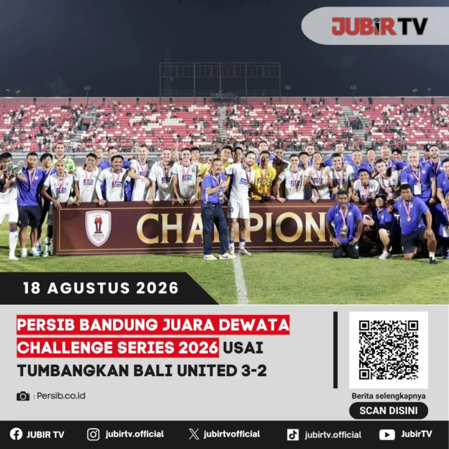 🏆 Persib Bandung juara Dewata Challenge Series 2026 usai tumbangkan Bali United 3-2!

Maung Bandung tampil dramatis dengan comeback 3-2 atas Bali United di laga penentuan. Hasil ini memastikan Persib keluar sebagai juara dengan koleksi 6 poin dari dua kemenangan. 

Bagaimana jalannya laga hingga Persib memastikan trofi?

📌 𝐈𝐧𝐟𝐨 𝐥𝐞𝐧𝐠𝐤𝐚𝐩𝐧𝐲𝐚 𝐜𝐞𝐤 𝐝𝐢 𝐬𝐭𝐨𝐫𝐲 & 𝐬𝐨𝐫𝐨𝐭𝐚𝐧

#jubirtv #jubirtvnewscom #persib #persibbandung #baliunited #dewatachallengseries #sepakbolaindonesia #maungbandung #persibjuara #beritaolahraga #beritapersib