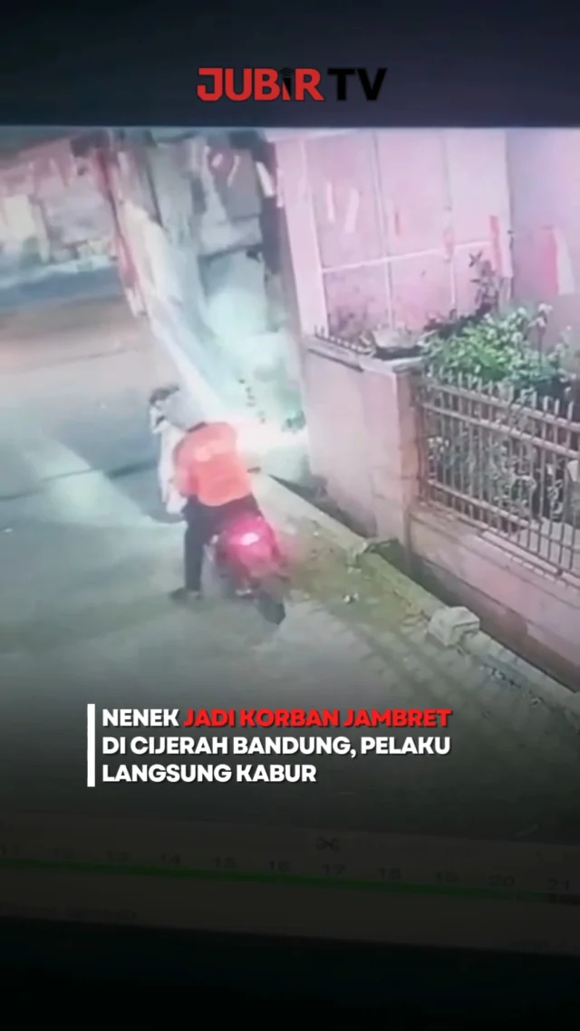 Seorang perempuan lanjut usia menjadi korban penjambretan di kawasan Pal 3 Cijerah, Kota Bandung, Senin (10/8/2026).

Aksi tersebut terjadi di Jalan Jenderal Sudirman, Gang Moch Patah I. Pelaku diduga merampas barang milik korban sebelum melarikan diri.

Hingga kini, identitas pelaku dan jumlah kerugian korban belum diketahui. Warga pun diimbau tetap waspada terhadap aksi kejahatan di sekitar lingkungan.

Sc: Berbagai Sumber
Editor: Tino

#jubirtv #jubirtvnewscom #bandung #cijerah #penjambretan #kriminal #kejahatan #bandungkulon #jawabarat #beritabandung #beritaterkini