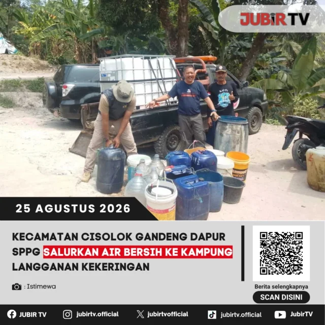 🚰 Kecamatan Cisolok gandeng dapur SPPG salurkan air bersih ke kampung langganan kekeringan.

Bantuan air bersih disalurkan kepada warga yang terdampak kekeringan. Kolaborasi dilakukan untuk membantu memenuhi kebutuhan air masyarakat di tengah musim kemarau.

📌 𝐈𝐧𝐟𝐨 𝐥𝐞𝐧𝐠𝐤𝐚𝐩𝐧𝐲𝐚 𝐜𝐞𝐤 𝐝𝐢 𝐬𝐭𝐨𝐫𝐲 & 𝐬𝐨𝐫𝐨𝐭𝐚𝐧

#jubirtv #jubirtvnewscom #cisolok #sukabumi #airbersih #kekeringan #musimkemarau #sppg #bantuanairbersih #beritasukabumi