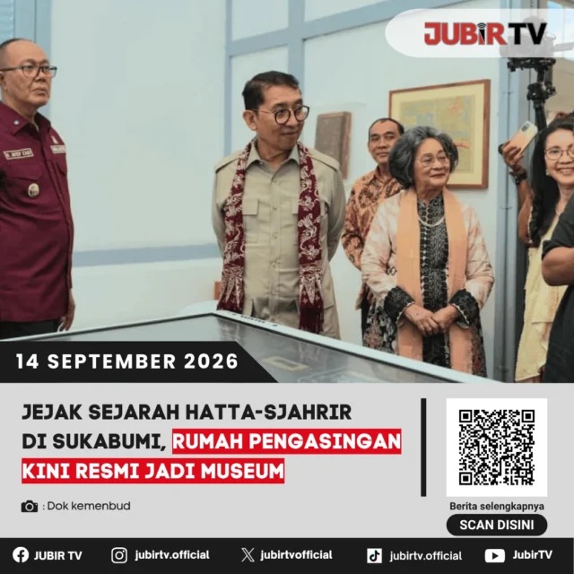 🏛️ Rumah Pengasingan Hatta-Sjahrir di Sukabumi Kini Resmi Jadi Museum

Rumah yang pernah menjadi tempat pengasingan Mohammad Hatta dan Sutan Sjahrir di Kota Sukabumi kini resmi dibuka sebagai museum. Peresmian dilakukan Menteri Kebudayaan Fadli Zon, Sabtu (12/9/2026).

Museum ini tak hanya menjaga jejak sejarah, tetapi juga diharapkan menjadi ruang edukasi, kebudayaan, sekaligus wisata sejarah bagi masyarakat.

Seperti apa isi dan sejarah di balik rumah pengasingan ini?

📌 𝐈𝐧𝐟𝐨 𝐥𝐞𝐧𝐠𝐤𝐚𝐩𝐧𝐲𝐚 𝐜𝐞𝐤 𝐝𝐢 𝐬𝐭𝐨𝐫𝐲 & 𝐬𝐨𝐫𝐨𝐭𝐚𝐧

#jubirtv #jubirtvnewscom #museum #hattasjahrir #sukabumi #sejarahindonesia #wisatasejarah #mohammadhatta #sutansjahrir
