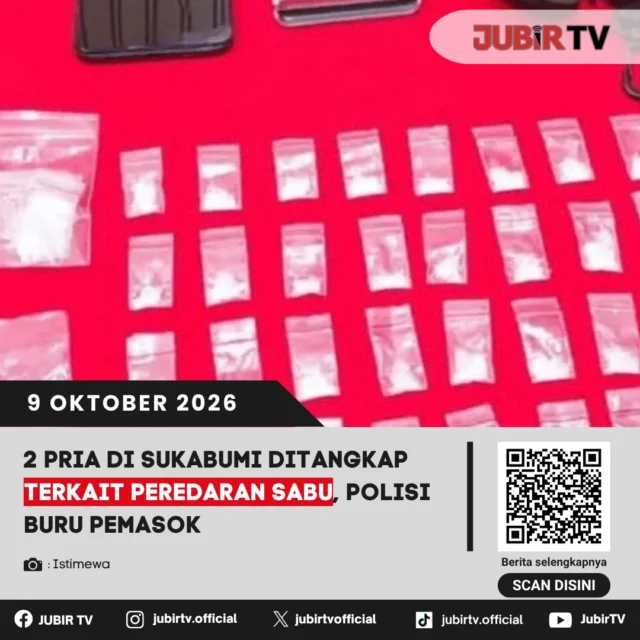 🚨 2 Pria di Sukabumi Ditangkap, Polisi Sita 27,51 Gram Sabu dan Buru Pemasok

Satresnarkoba Polres Sukabumi Kota menangkap dua pria berinisial YS (29) dan US (45) dalam Operasi Antik Lodaya 2026. Keduanya diamankan di lokasi berbeda dengan barang bukti sabu seberat total 27,51 gram.

Polisi kini memburu pemasok yang diduga menyuplai sabu untuk diedarkan kembali di wilayah Sukabumi.

Siapa pemasok yang masih diburu polisi?

📌 𝐈𝐧𝐟𝐨 𝐥𝐞𝐧𝐠𝐤𝐚𝐩𝐧𝐲𝐚 𝐜𝐞𝐤 𝐝𝐢 𝐬𝐭𝐨𝐫𝐲 & 𝐬𝐨𝐫𝐨𝐭𝐚𝐧

#jubirtv #jubirtvnewscom #sukabumi #narkoba #sabu #polisisukabumi #operasiantiklodaya #kriminal
